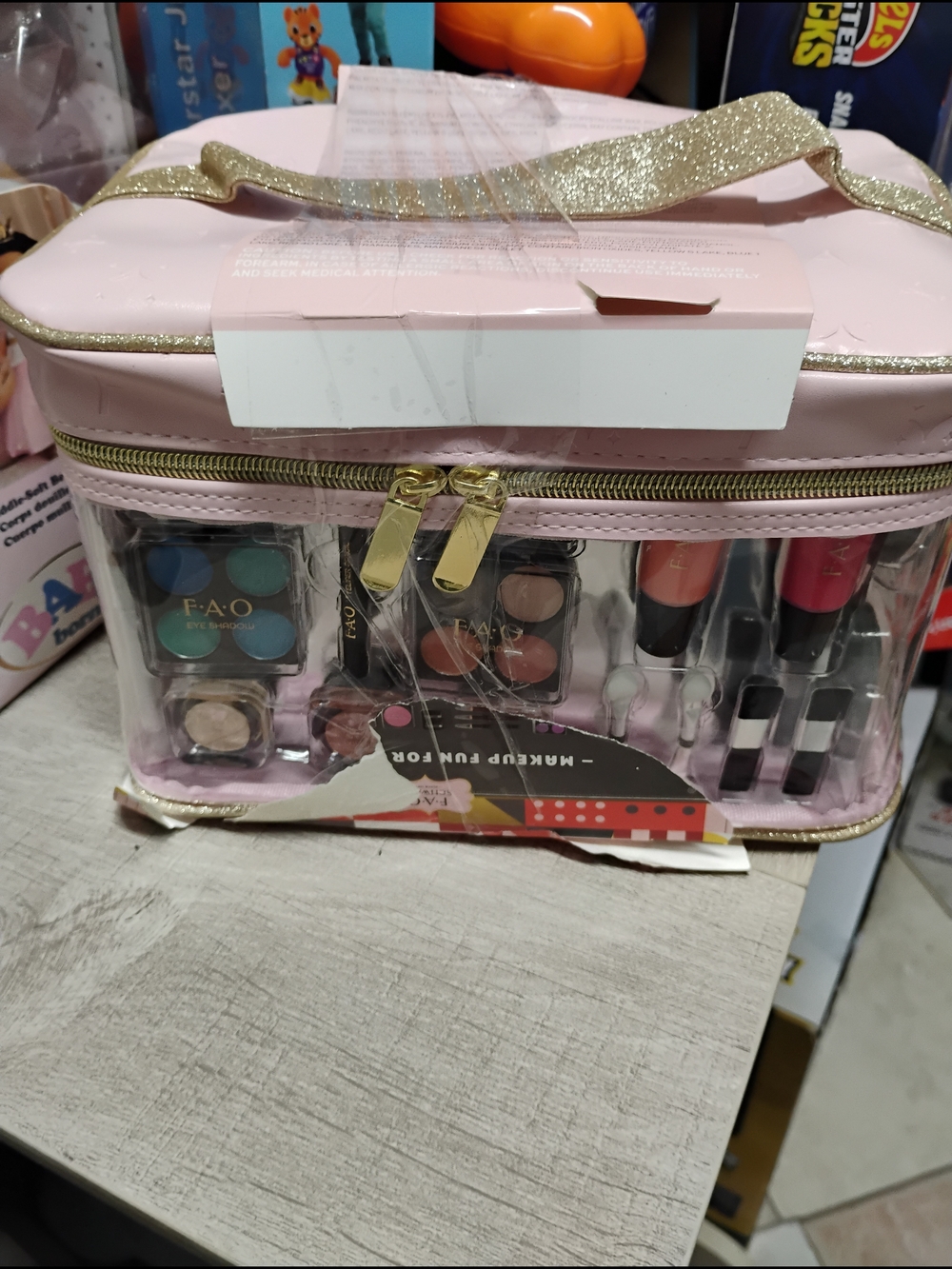 FAO Schwarz Pink Glitter-Trim Play Makeup Kit